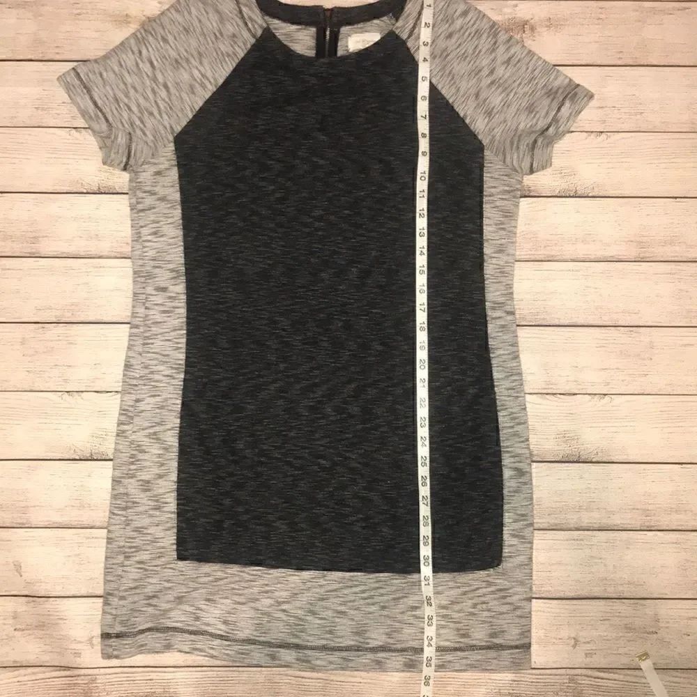 Lou & Grey Color-block Shift Dress - Picture 6 of 7